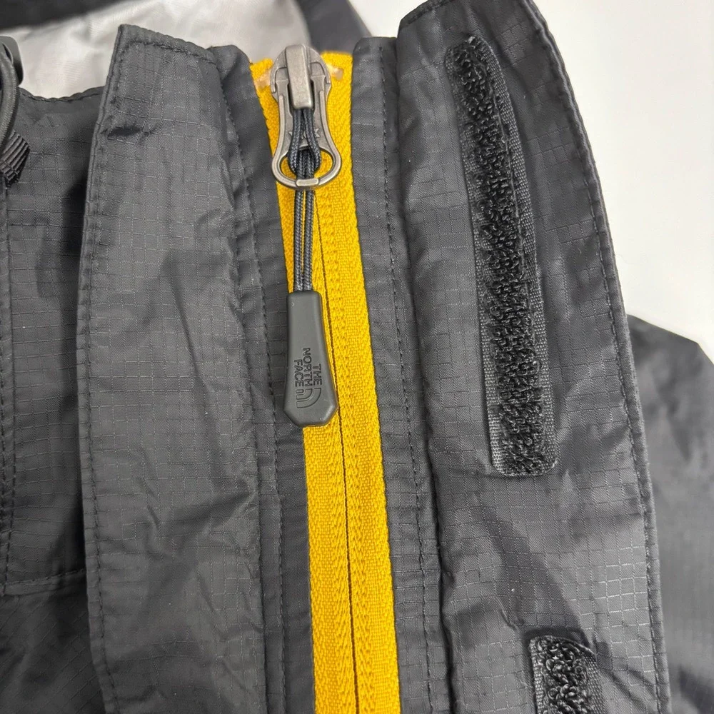 The North Face Venture 2 Dryvent Waterproof Hooded Rain Jacket in Black‎ Size XL